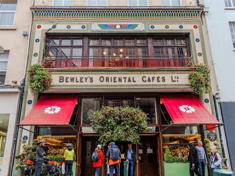 Relaxed Dublin: Emerald Coasts, Gardens & Pubs