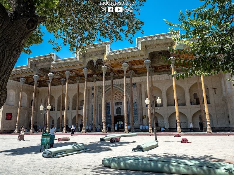 Bolo Hauz Mosque and Ark Exterior