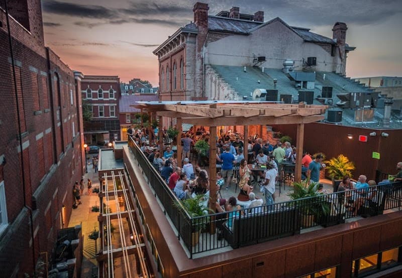 Brewer's Alley Restaurant & Brewery