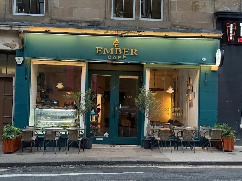 Broken Clock Café & Patisserie