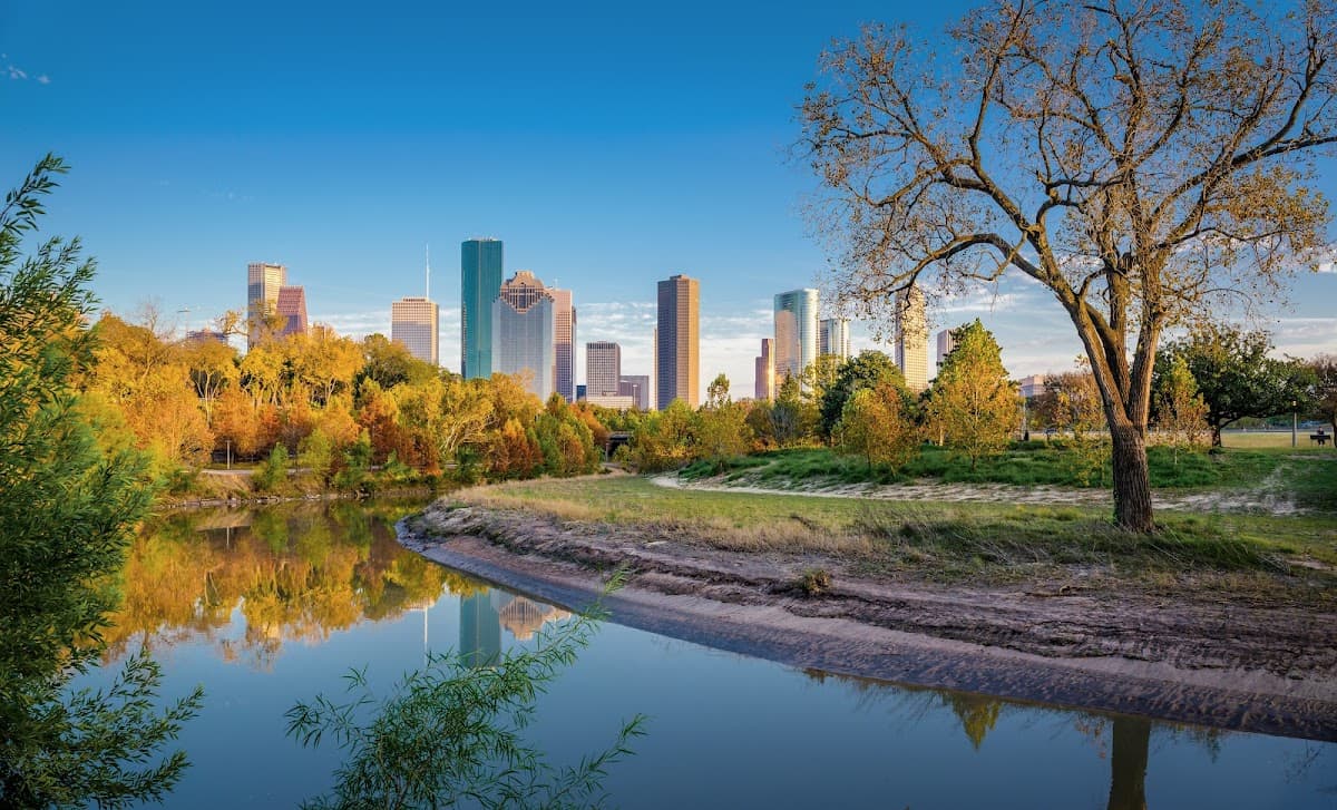 Buffalo Bayou Park & Sabine Street Bridge Sunset Walk