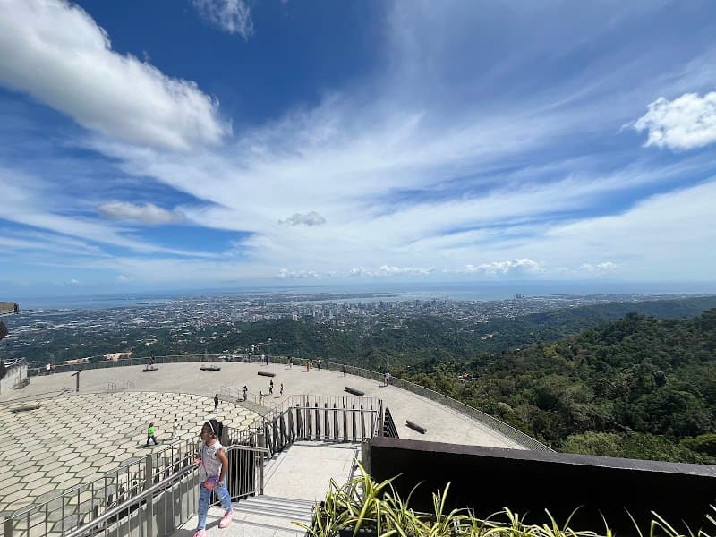 Busay Highlands Viewpoints (Tops Lookout Area Alternative)