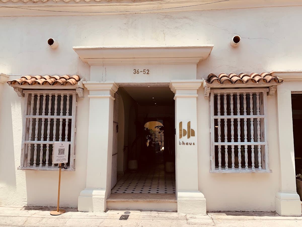 Cartagena's 7-Day Celebration: Culture, Cuisine & Caribbean Coast