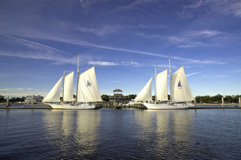Cafe 871 at Maritime & Seafood Industry Museum