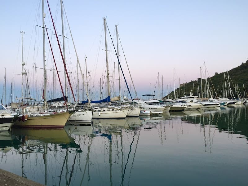 Minimalist Monte Argentario: Relaxation Retreat
