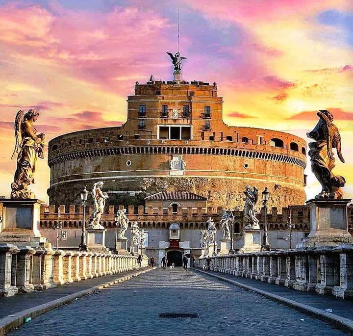 Castel Sant’Angelo & Tiber Riverside Walk