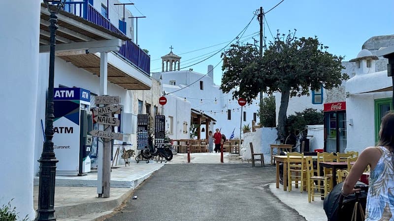 Casual Bar Hopping in Chora