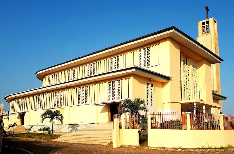 Libreville Jungle Coast Escape: 3 Days of Wild City Vibes