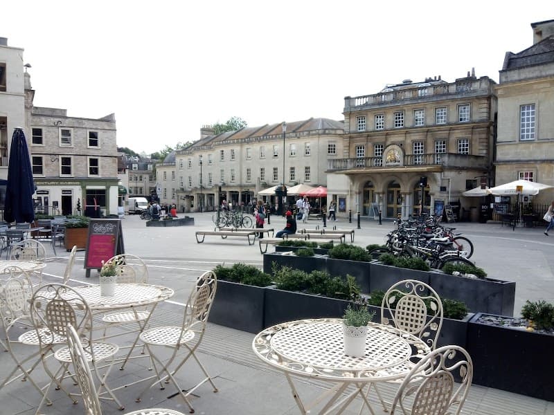 7 Romantic Days in Bath’s Leafy, Golden Streets