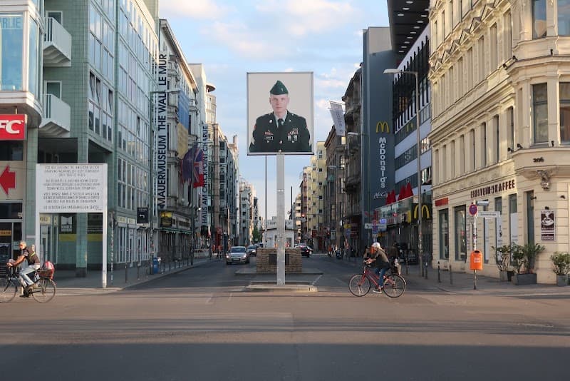Checkpoint Charlie (quick stop)