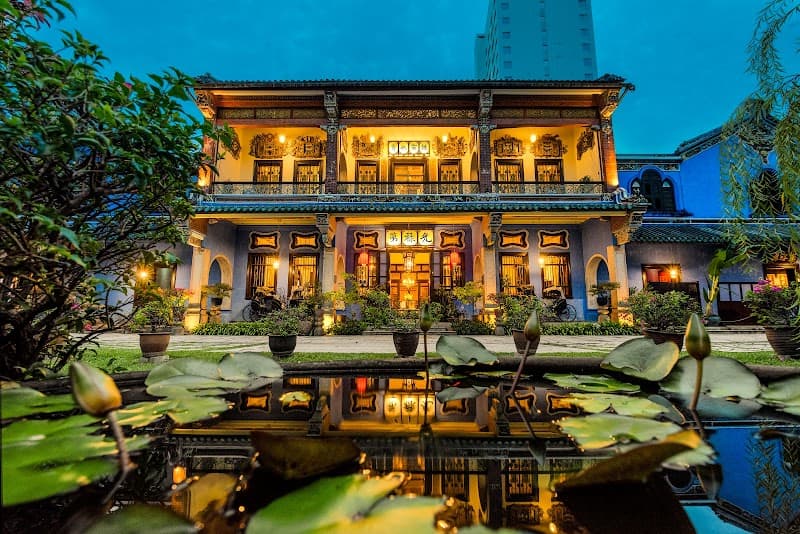 Cheong Fatt Tze – The Blue Mansion Evening Tour