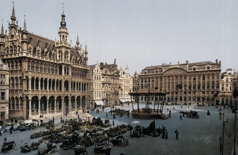 Chocolate Shopping in Grand Place Area