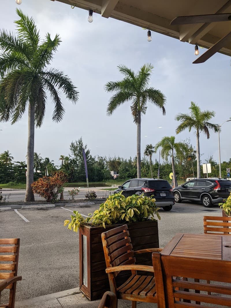 Slow & Sweet Grand Cayman: A 7-Day Romantic Escape