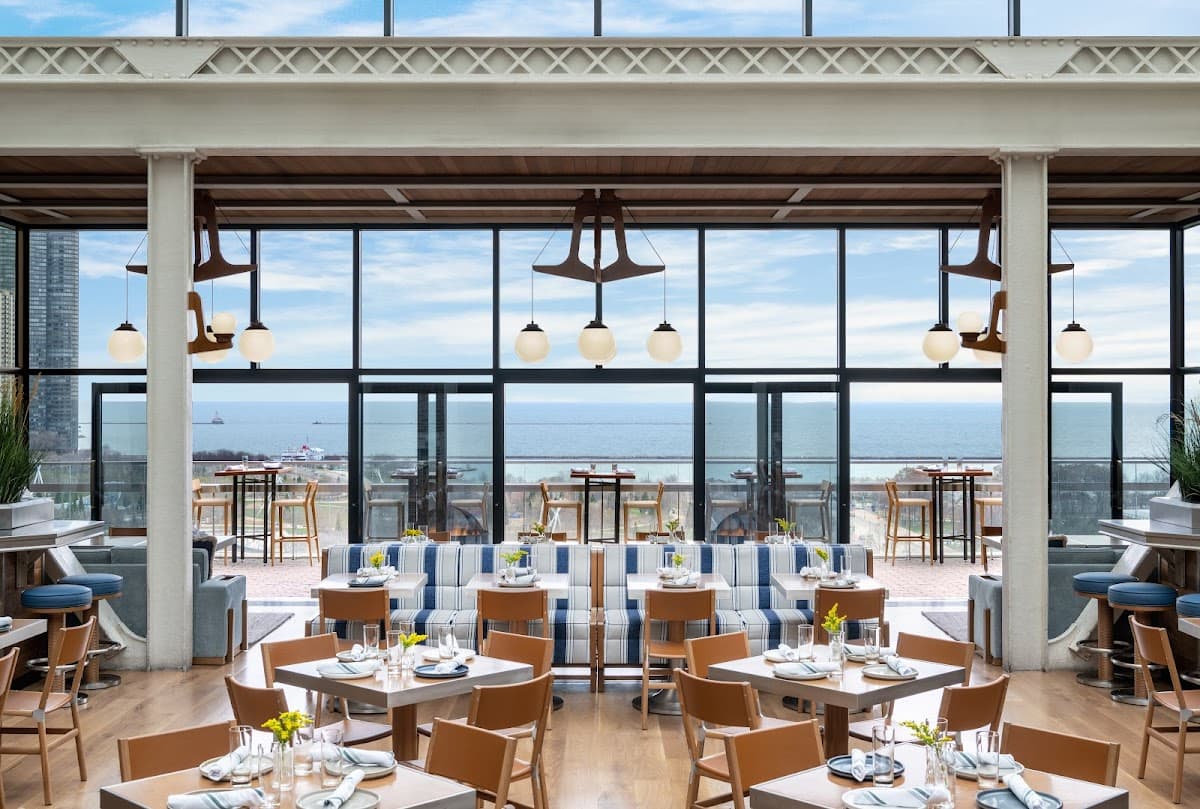Tropical Chicago Weekend: Architecture, Art & Adventure