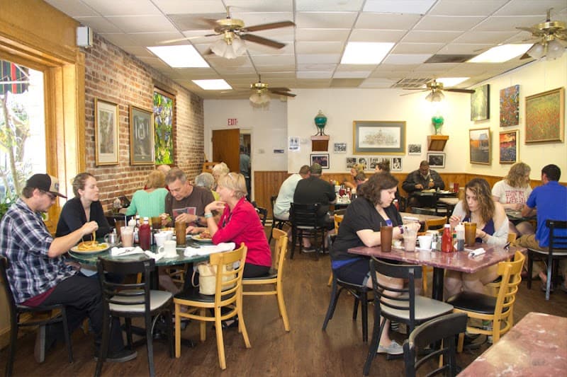 Clary’s Café