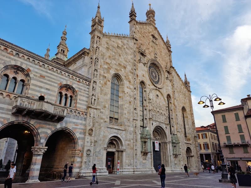 Lake Como Romance: Villas, Hikes & Lakeside Bliss