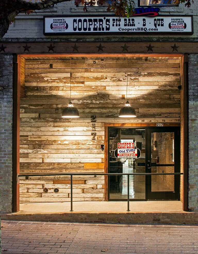 Cooper’s Old Time Pit Bar-B-Que