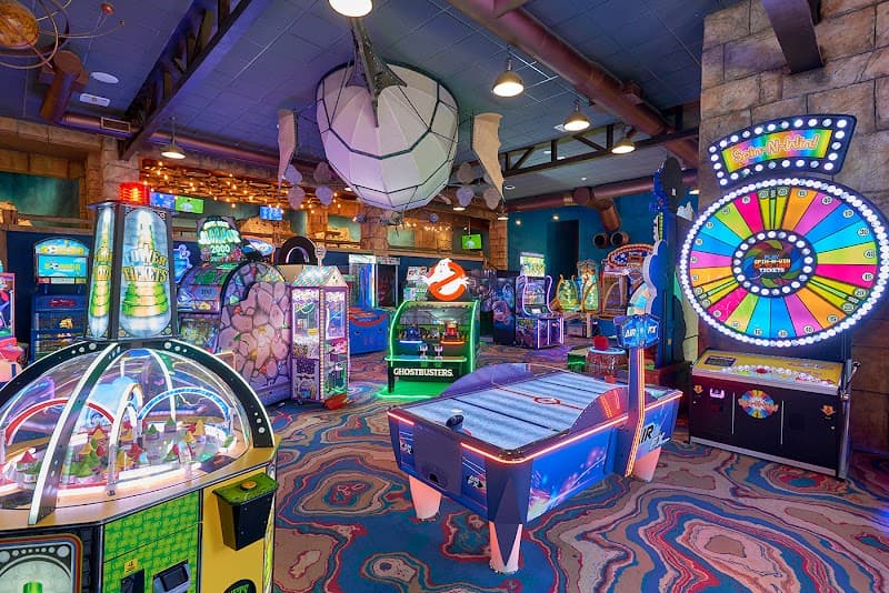 Coral Cliff Entertainment (area and arcades)