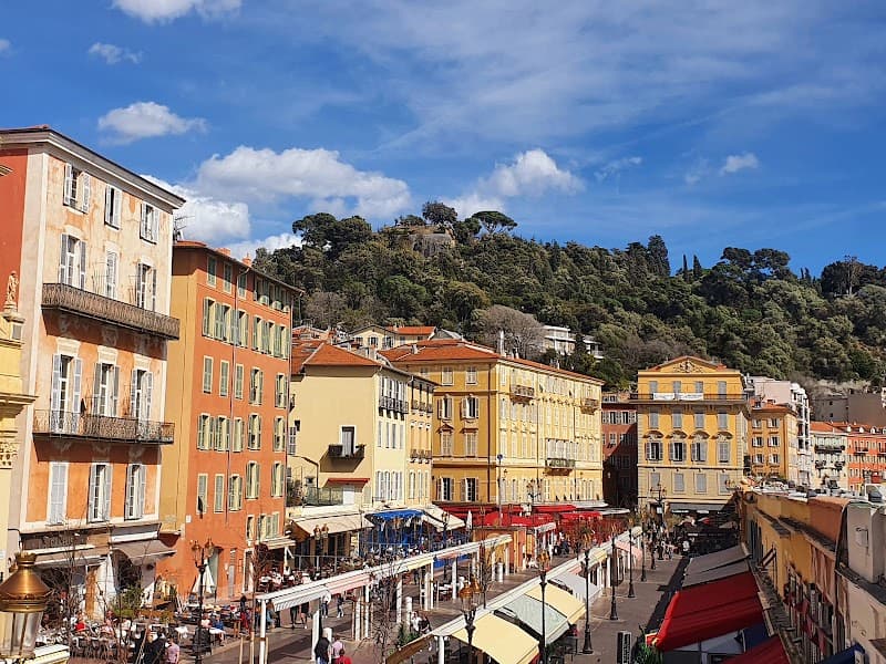 Côte d'Azur Escape: Beach, Wine & Old Town Romance