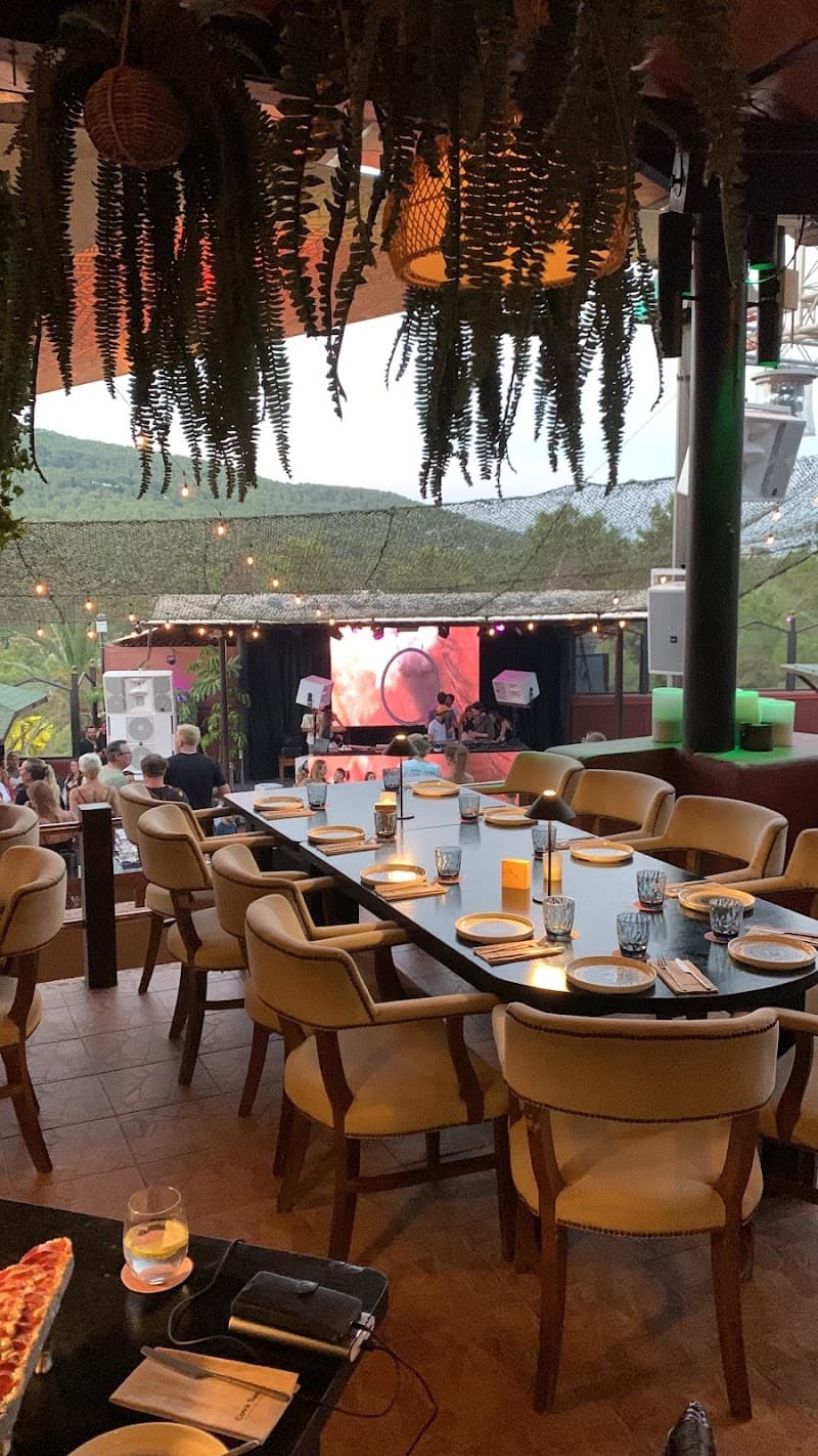 Cova Santa Cave Party