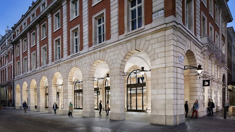 Covent Garden Piazza & Apple Market