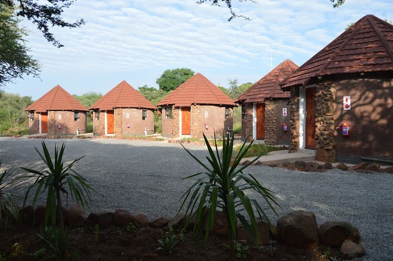 Crocodile Pools Resort Restaurant (Halal-Friendly Options)