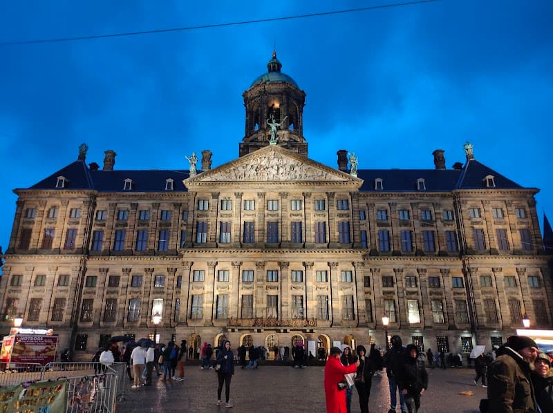 Dam Square & Royal Palace (Koninklijk Paleis)
