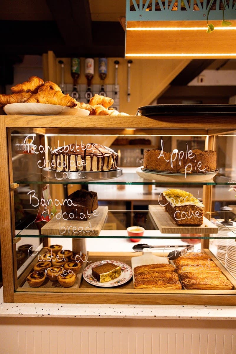 Amsterdam in 10 Slow, Family-Friendly Days