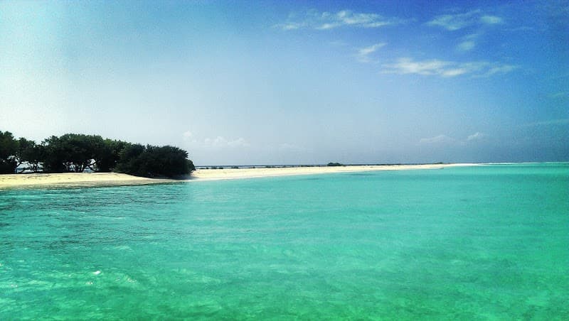 Dhigurah Local Eatery