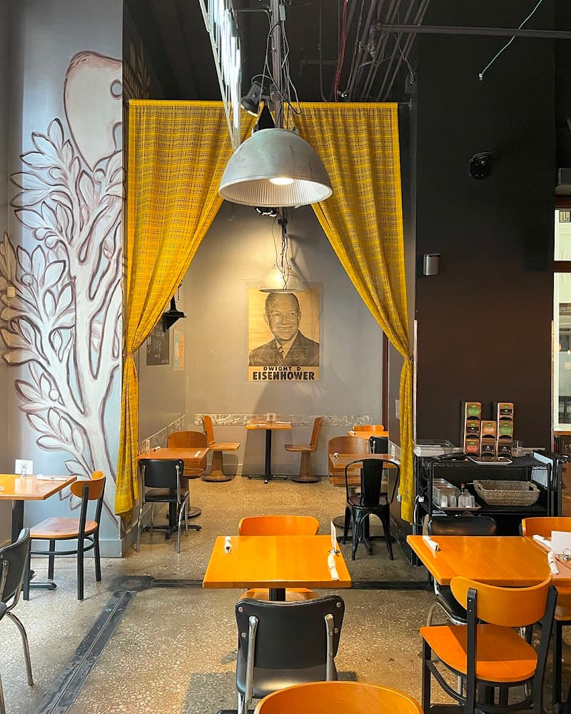 Relaxed Detroit Duo: Riverfront, Belle Isle & Local Bites