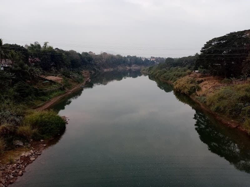 Easy Kayaking on the Nam Khan (Family-Friendly Tour)