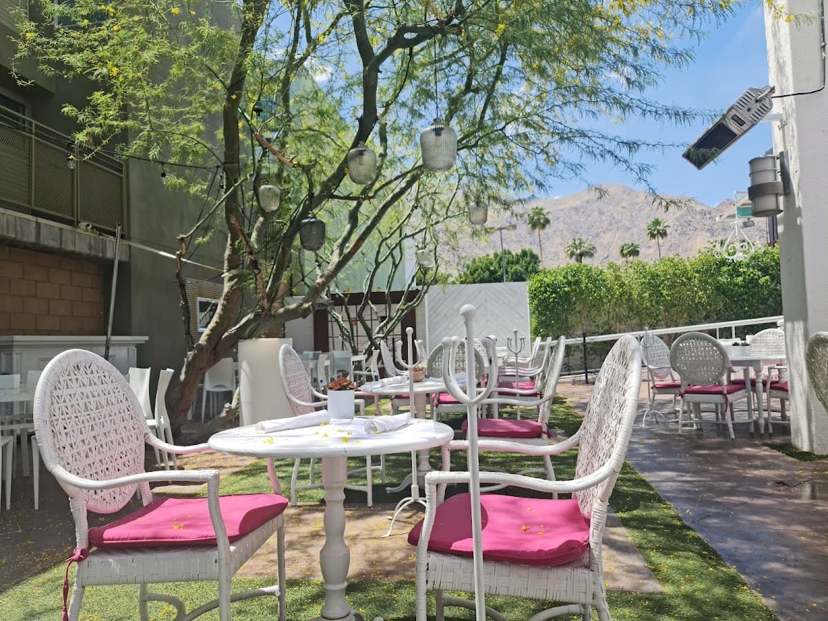 EIGHT4NINE Restaurant & Lounge