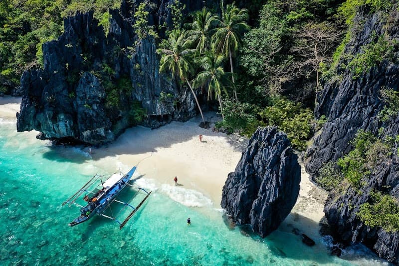 El Nido Town Beach & Bay Walk