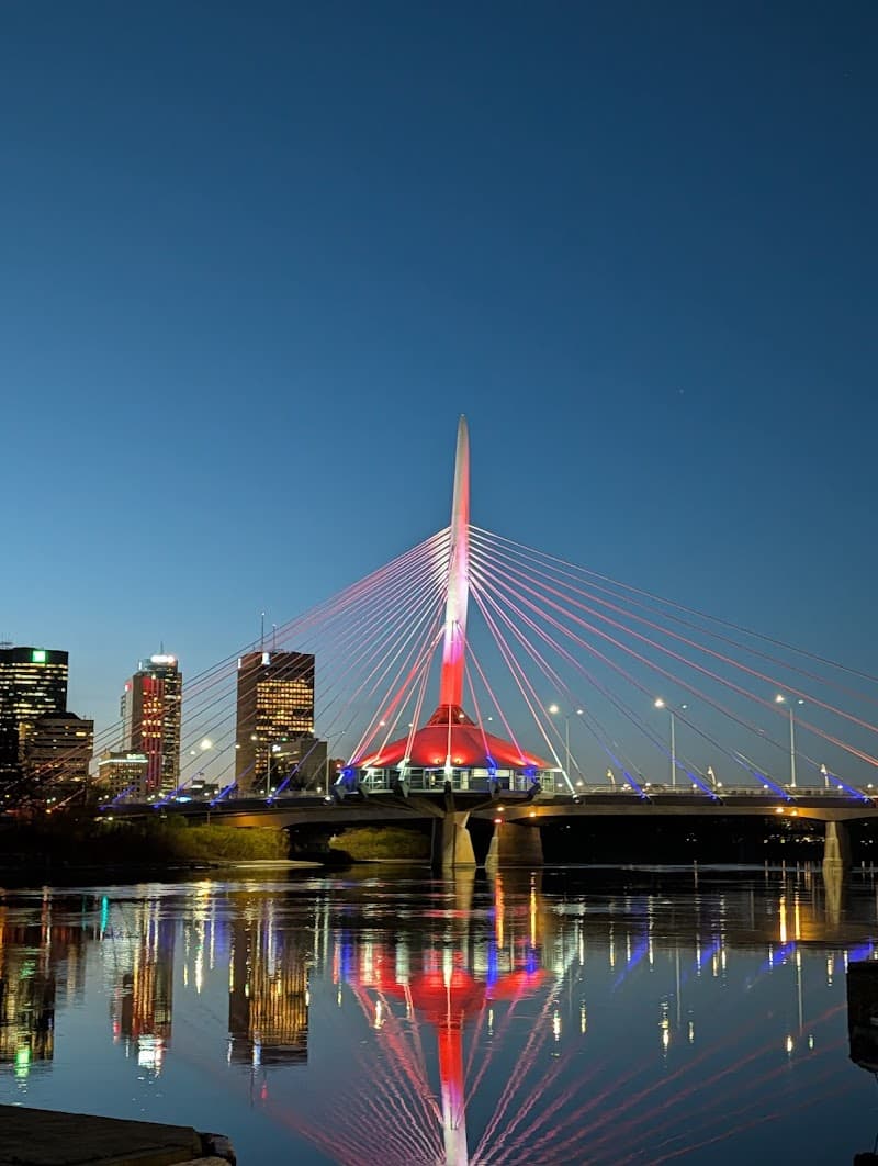 Esplanade Riel Pedestrian Bridge & St. Boniface Viewpoint