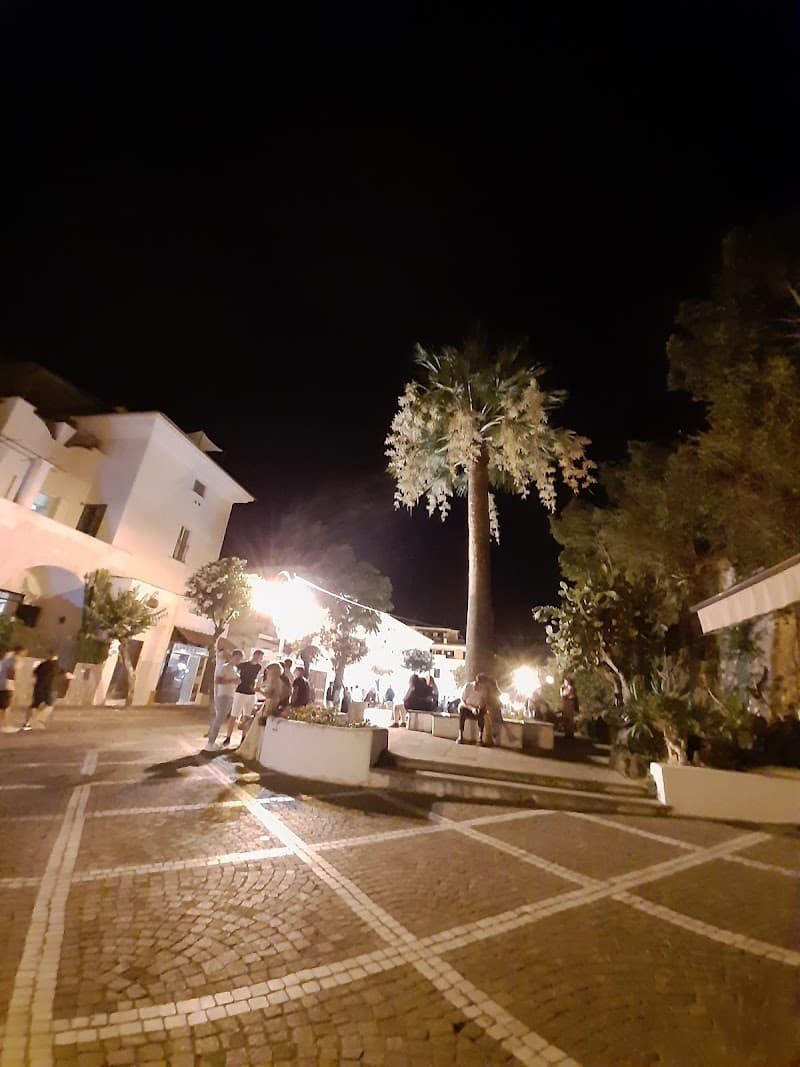 Evening Stroll on Via Roma & Corso Vittoria Colonna