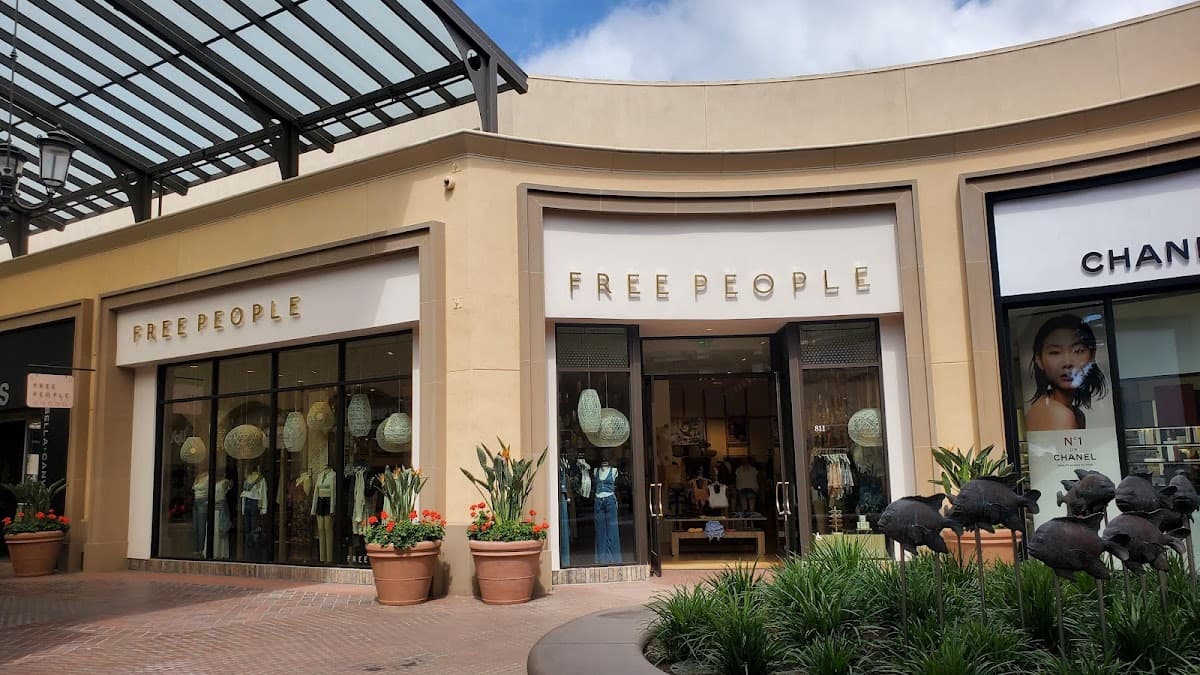 Fashion Island Shopping