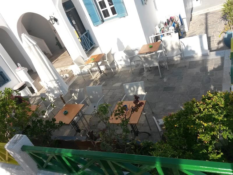 Fira Backpackers Place