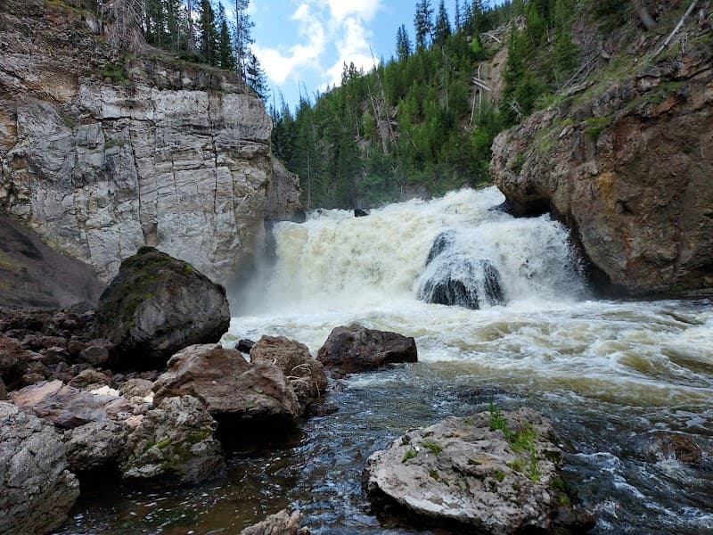 Firehole River Drive & Firehole Canyon Pullout