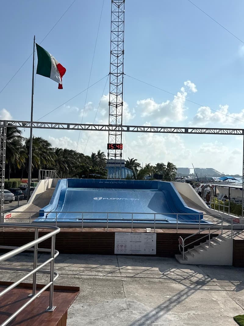 FlowRider Wave Simulator
