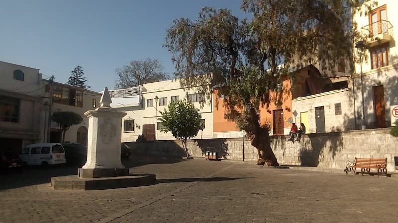 Free Explore: San Lázaro Quarter