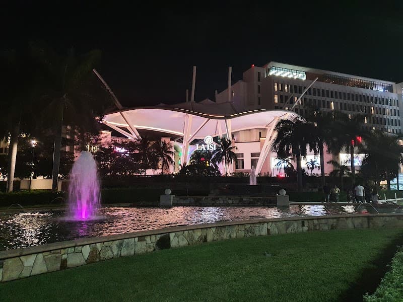 Free Time – Last-Minute Shopping at Puerto Cancún or La Isla