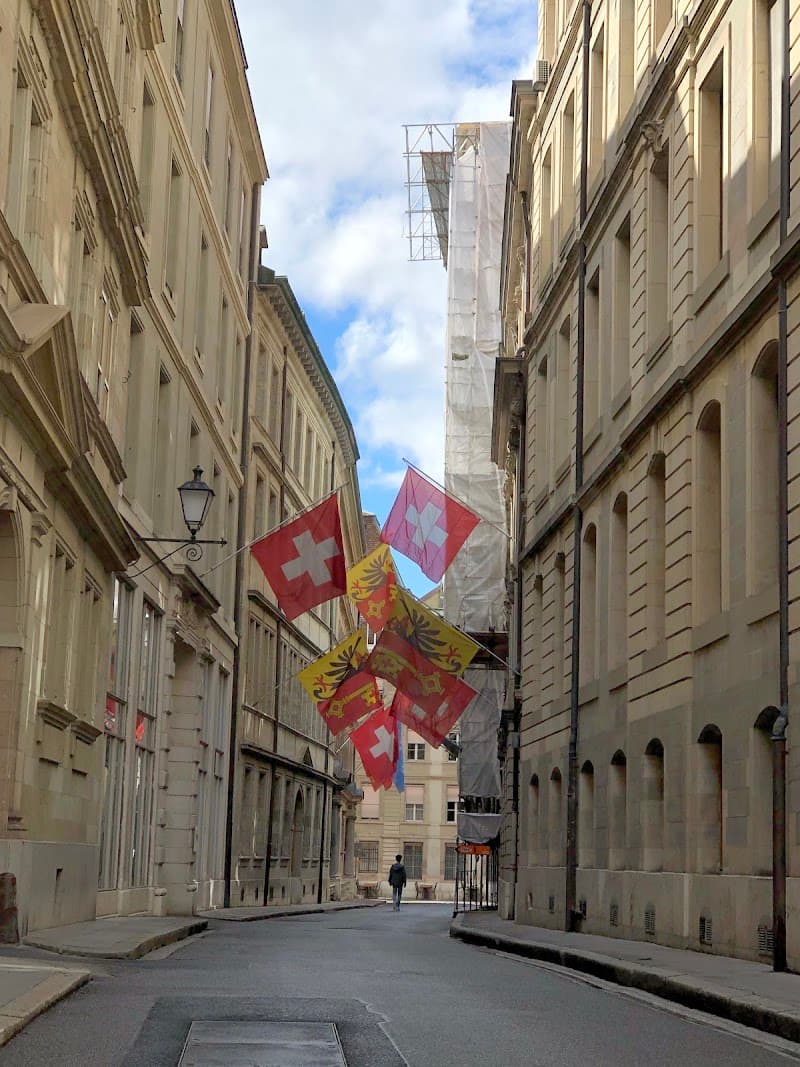 Geneva in Two Days: Old Town, Lake Views, and Tasteful Swiss Finds