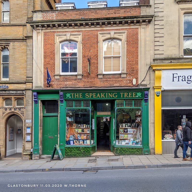 Glastonbury High Street Stroll