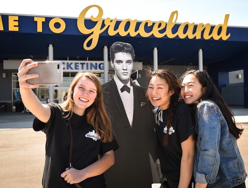 Graceland Mansion & Elvis Presley’s Memphis