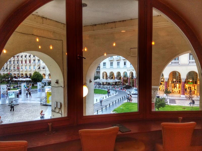 Green Balcony Café
