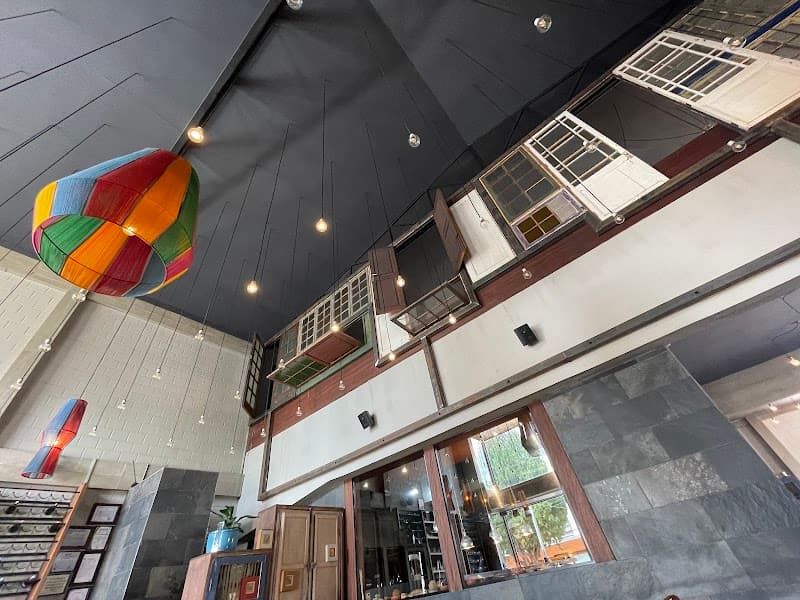 Jungle Wild La Paz: Luxury Street Eats & Andean Mystique