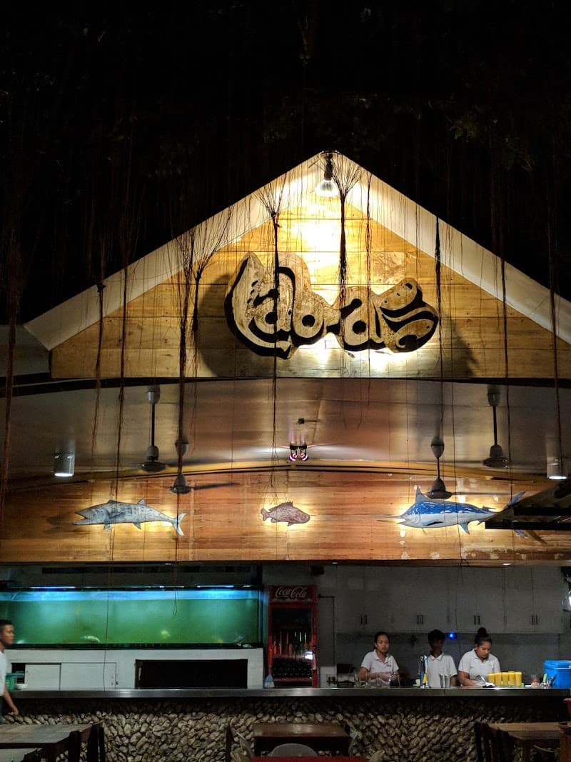 Hayahay Treehouse Bar and View Deck