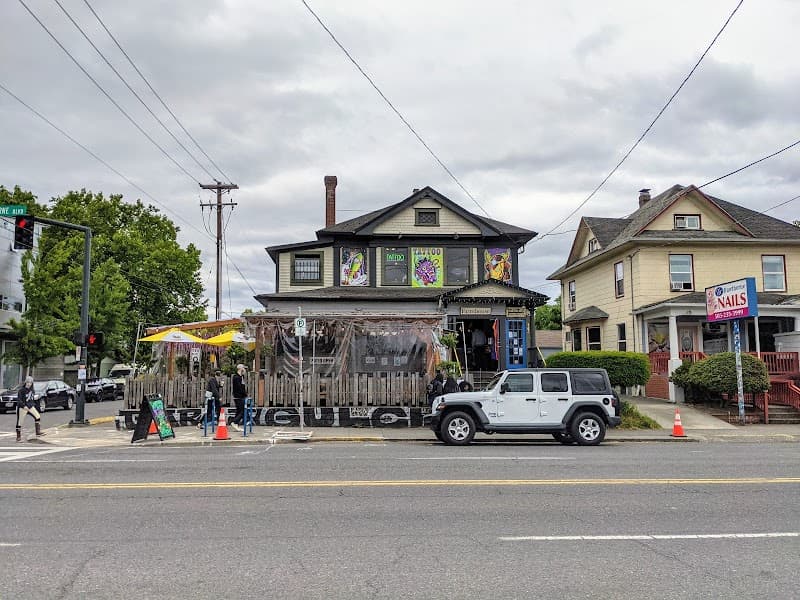 HI Portland Hawthorne Hostel