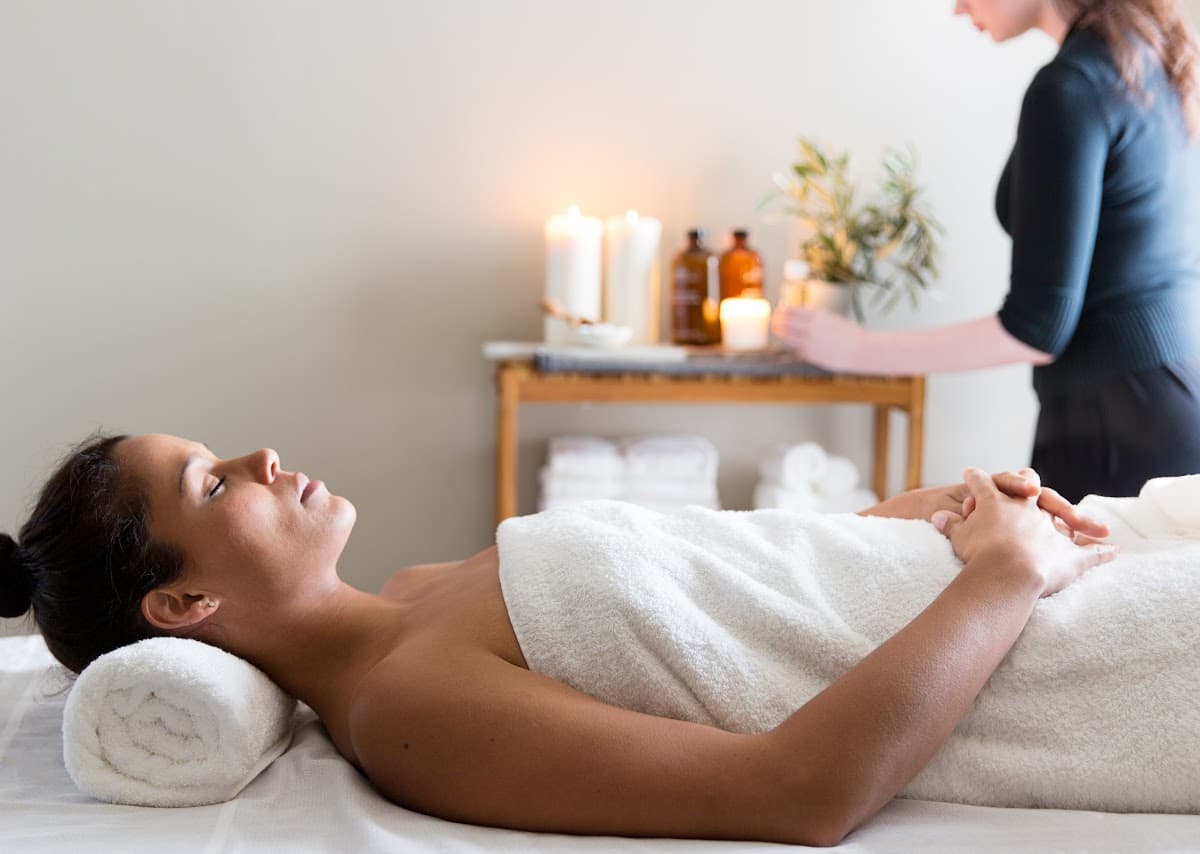 Hiatus Spa + Retreat (Galleria area)
