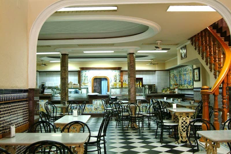 Valencia: Thermal Waters, Turia Gardens & Coastal Thrills
